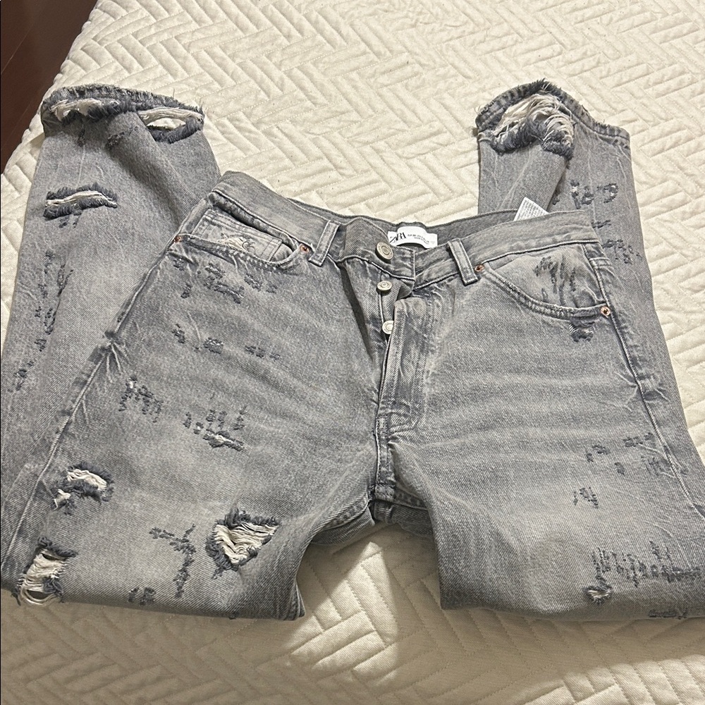 Zara Gray Distressed Boyfriend Jeans